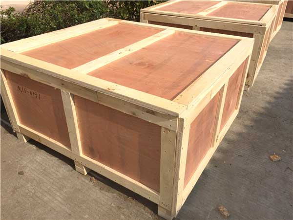Two-compartment plywood box